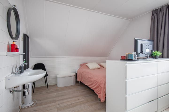 Foto 37 van De Wittstraat 4