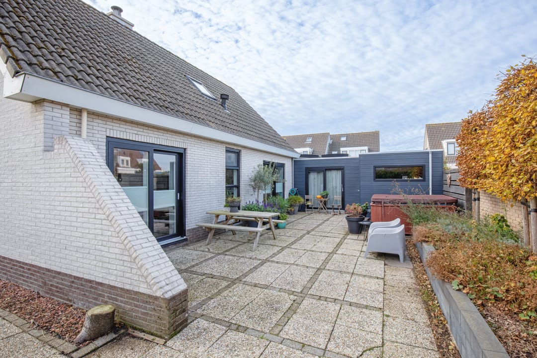 Foto 41 van De Wittstraat 4