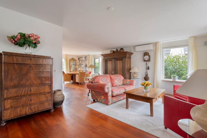 Photo 12 of Walstro 55