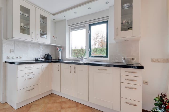 Photo 15 of Walstro 55