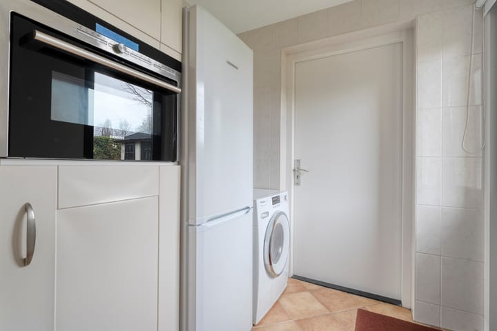 Photo 18 of Walstro 55