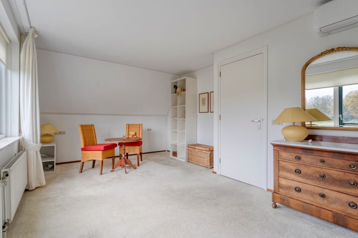 Photo 28 of Walstro 55