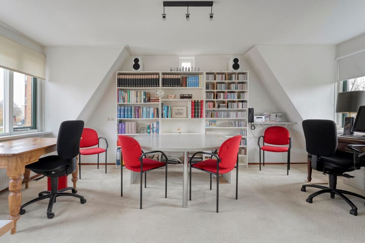 Photo 30 of Walstro 55