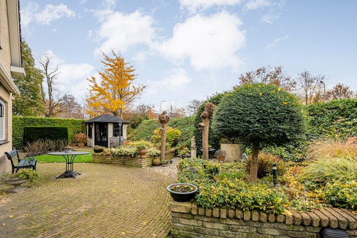 Photo 39 of Walstro 55