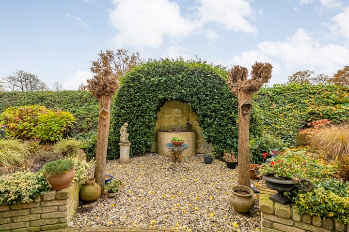 Photo 42 of Walstro 55