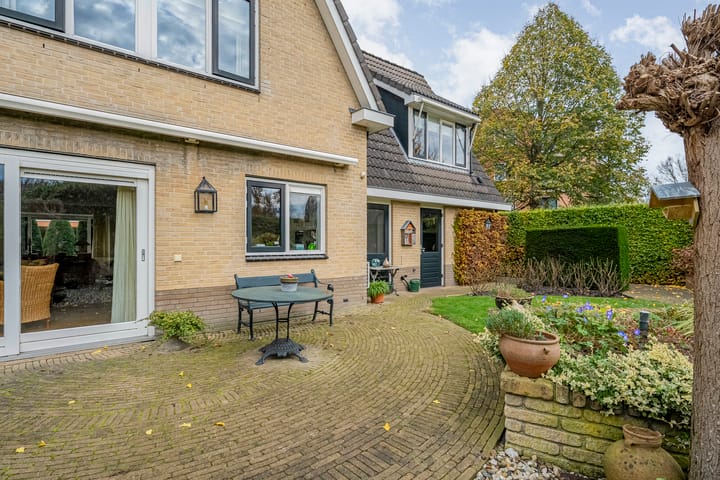 Photo 43 of Walstro 55