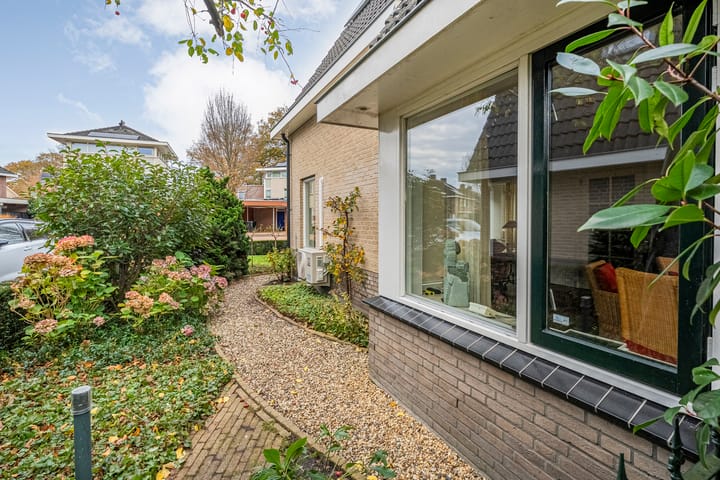 Photo 47 of Walstro 55