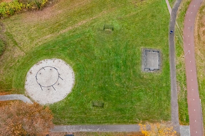 Photo 54 of Walstro 55