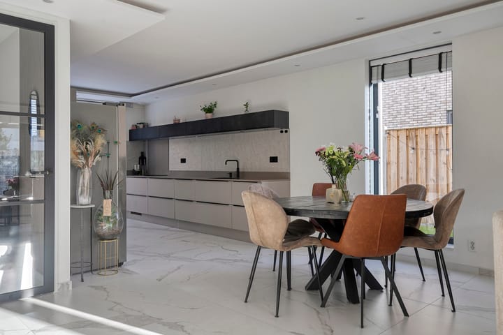 Foto 10 van Klaproos 68