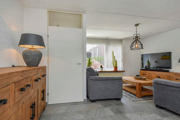 Photo 8 of Veilingstraat 1