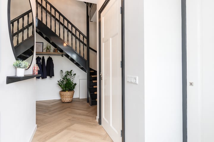 Foto 18 van Niels Bohrstraat 12