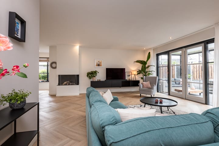 Foto 28 van Niels Bohrstraat 12