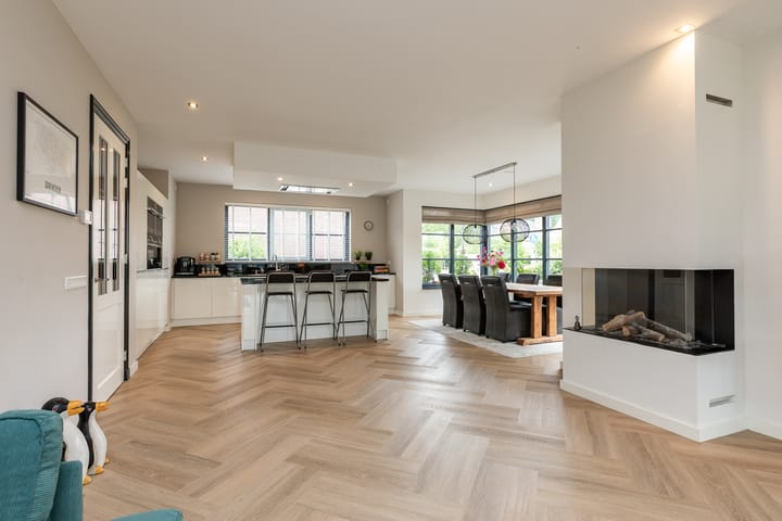 Foto 29 van Niels Bohrstraat 12