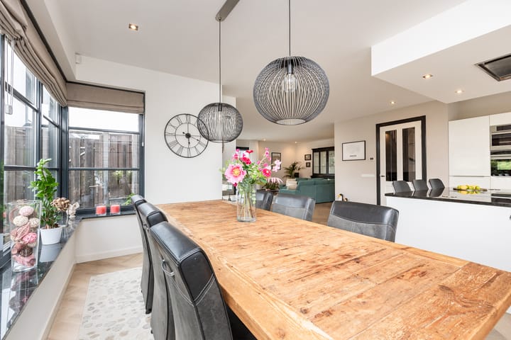 Foto 39 van Niels Bohrstraat 12