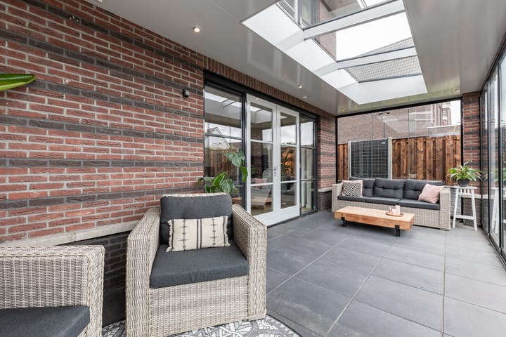 Foto 42 van Niels Bohrstraat 12