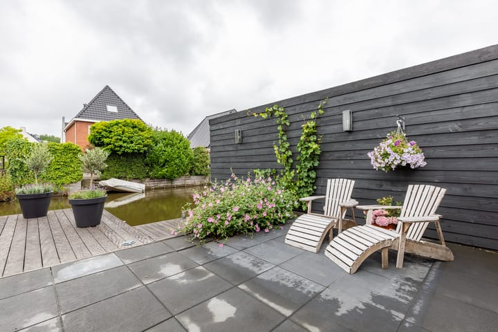 Foto 45 van Niels Bohrstraat 12