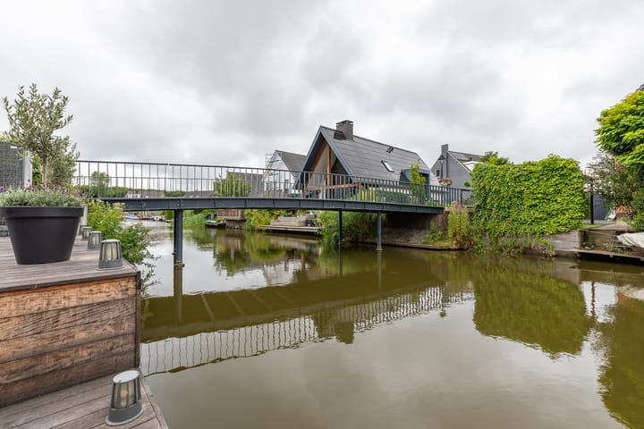 Foto 48 van Niels Bohrstraat 12