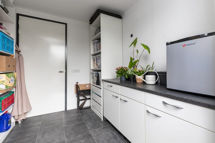 Foto 54 van Niels Bohrstraat 12