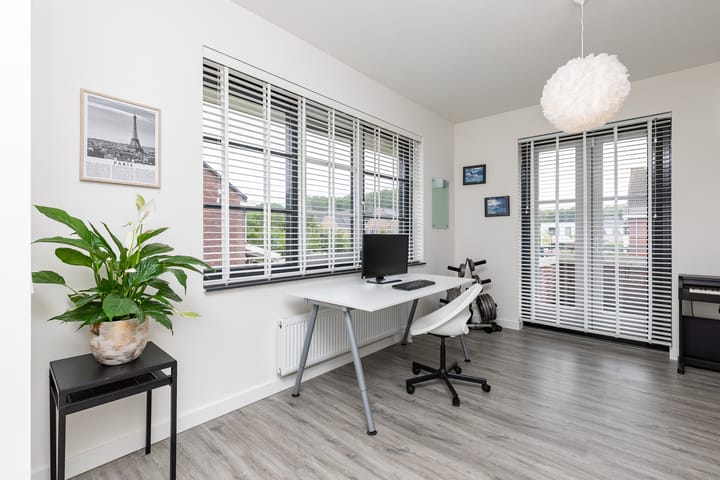 Foto 65 van Niels Bohrstraat 12