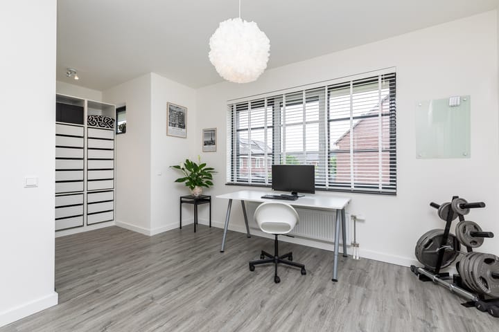 Foto 66 van Niels Bohrstraat 12