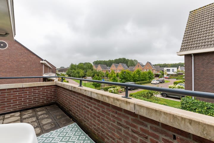 Foto 71 van Niels Bohrstraat 12