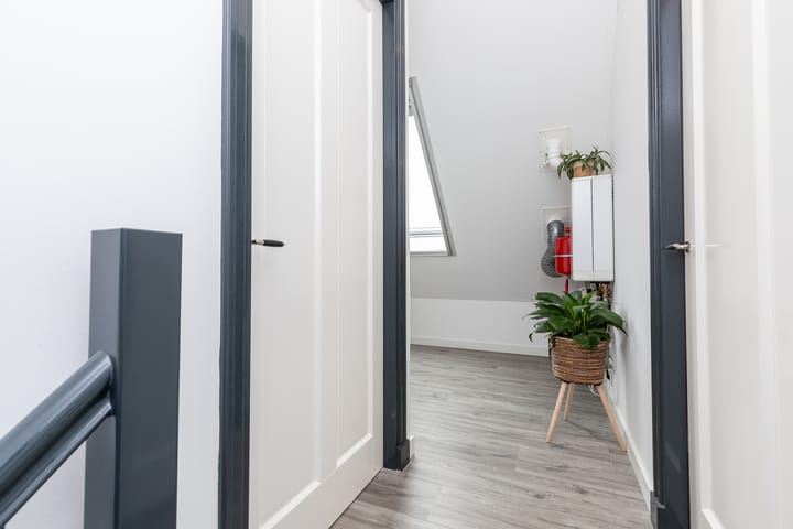 Foto 87 van Niels Bohrstraat 12