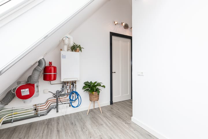 Foto 92 van Niels Bohrstraat 12