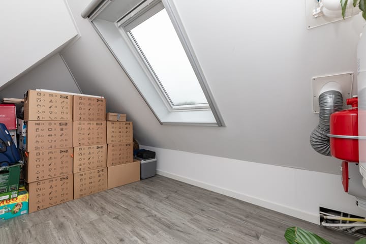 Foto 93 van Niels Bohrstraat 12