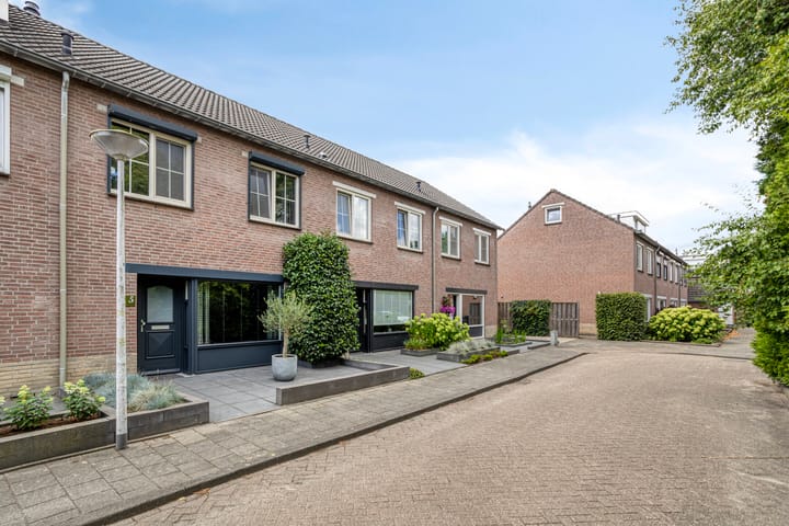 Photo 45 of Lijsterbes 5