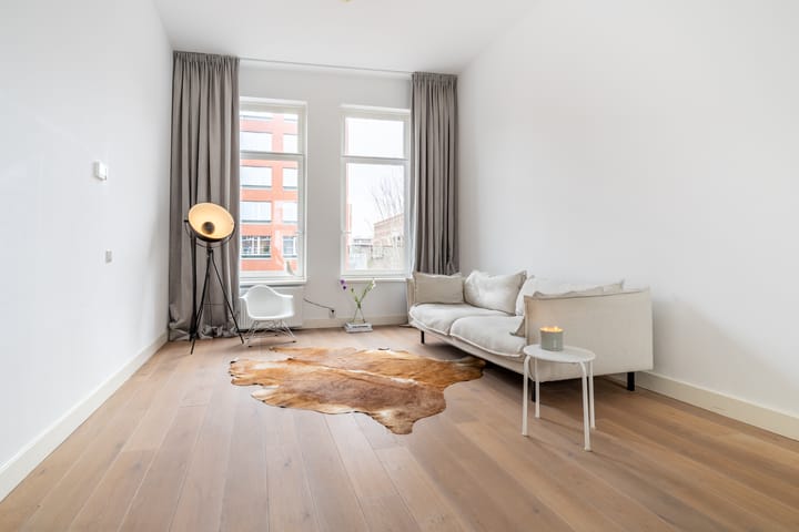 Photo 2 of Spoorstraat 12-A