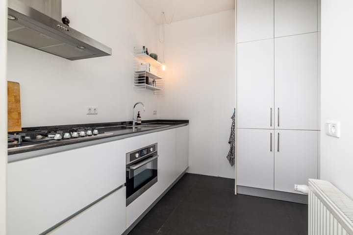 Photo 11 of Spoorstraat 12-A