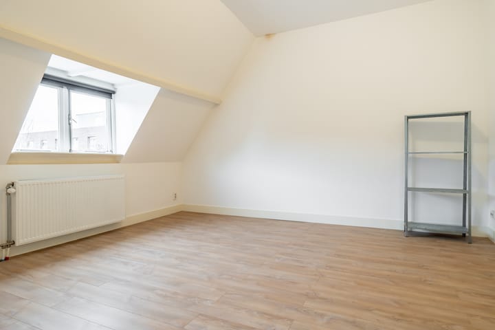 Photo 24 of Spoorstraat 12-A