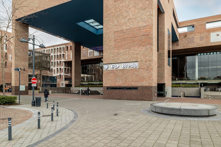 Photo 34 of Spoorstraat 12-A