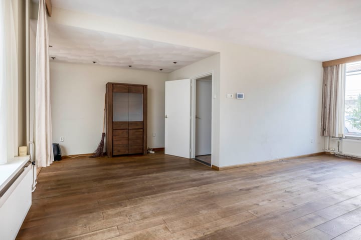 Foto 6 van van Gentstraat 9