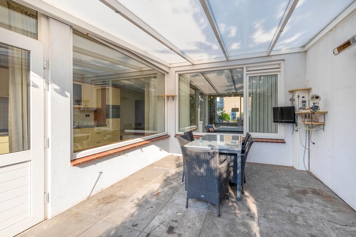 Foto 13 van van Gentstraat 9