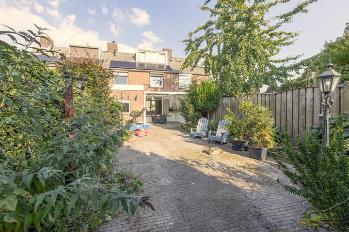 Foto 16 van van Gentstraat 9