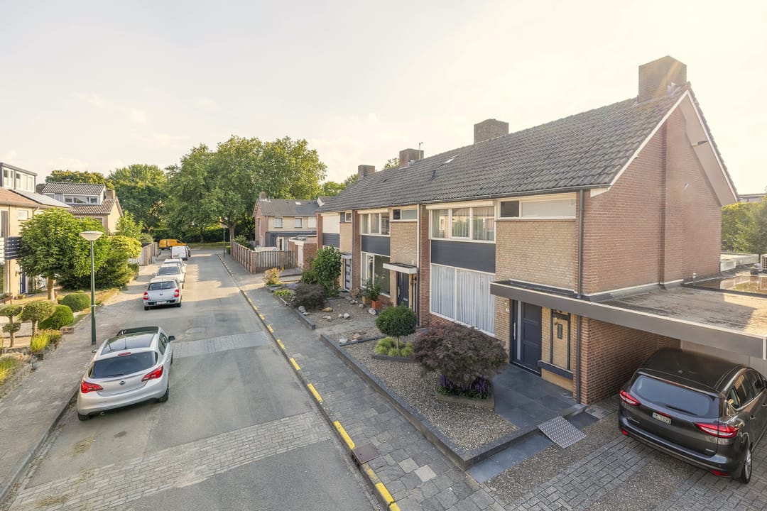 Foto 28 van van Gentstraat 9