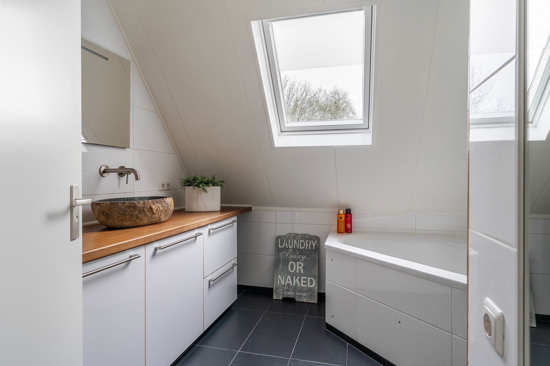 Foto 54 van Rixtwei 325