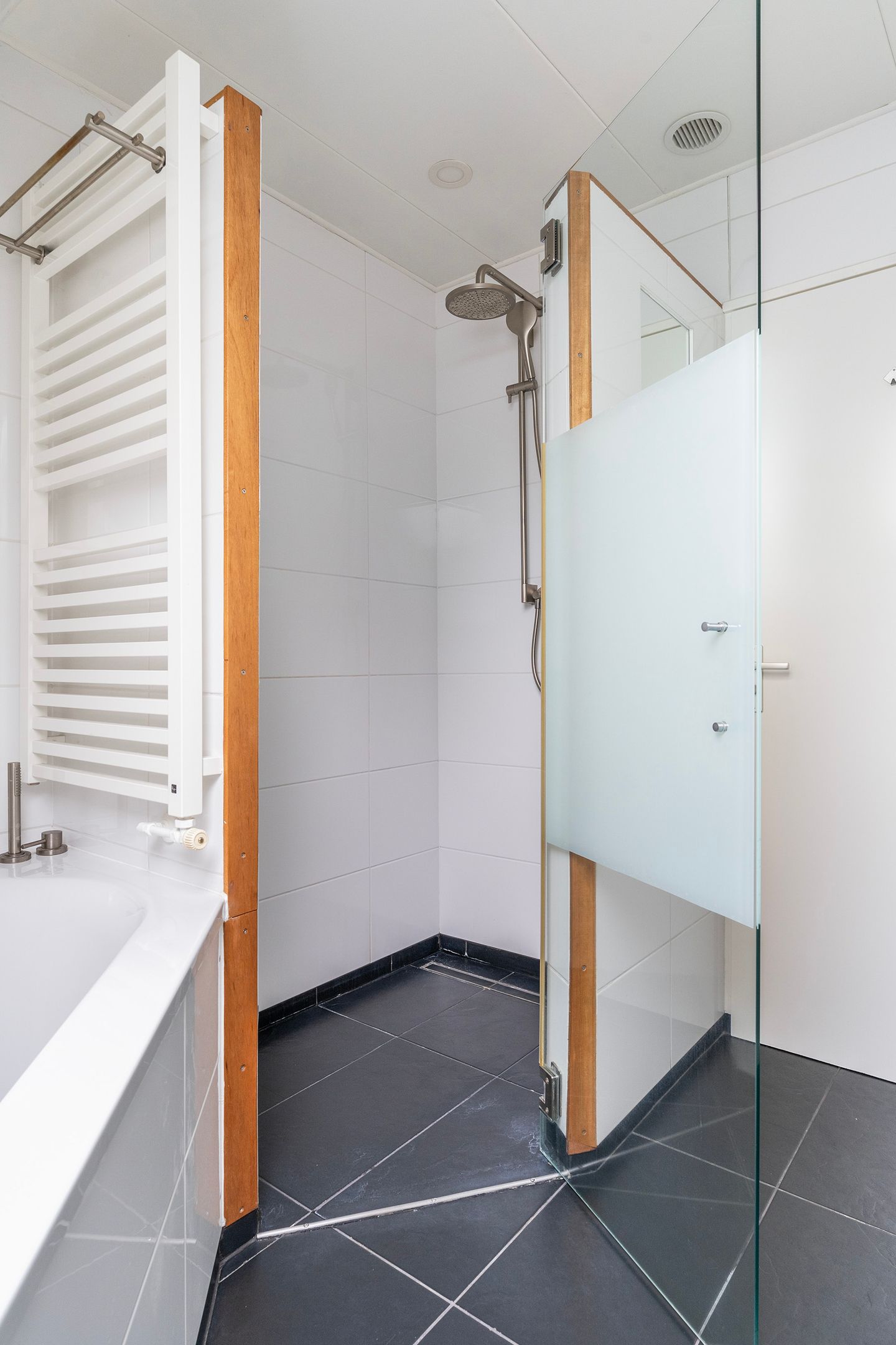 Foto 55 van Rixtwei 325