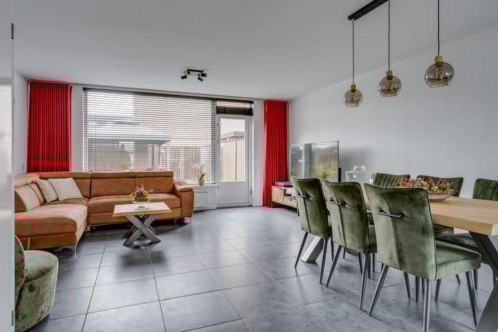 Photo 2 of Valkenier 25