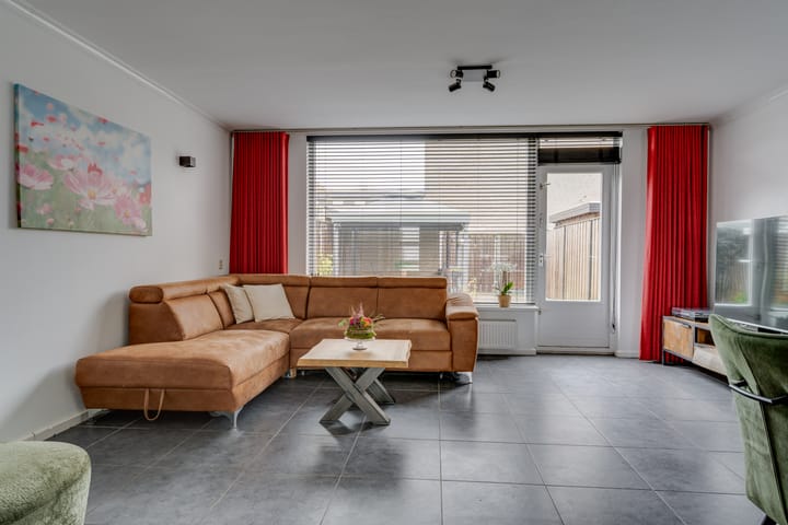 Photo 4 of Valkenier 25