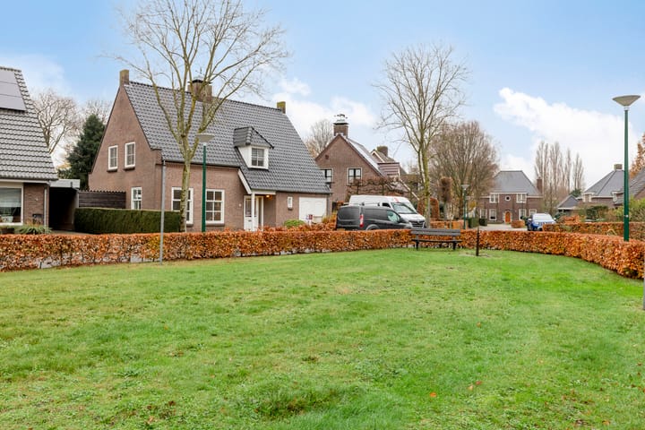 Foto 31 van van Rummenstraat 1