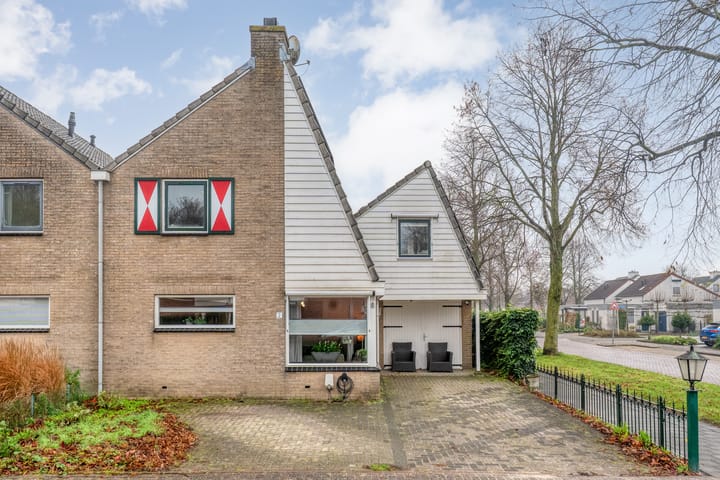 Photo 1 of De Pony 2