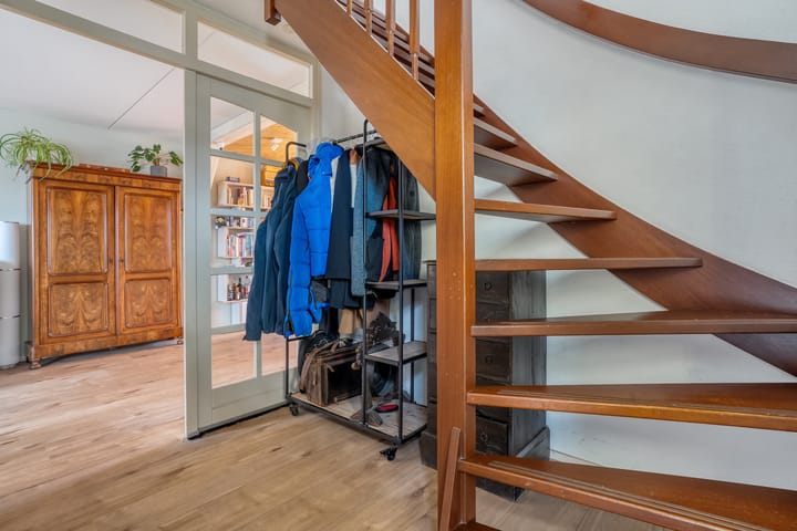 Photo 7 of De Pony 2