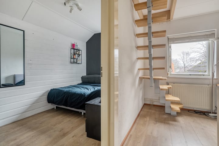 Photo 21 of De Pony 2