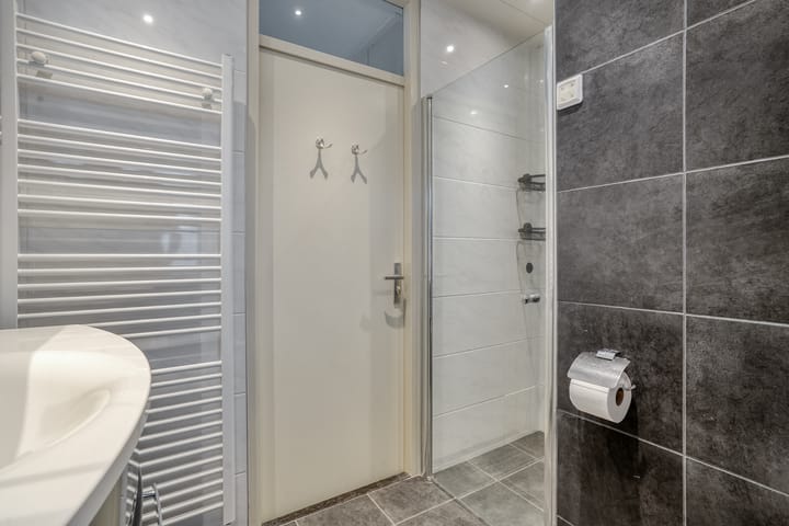 Photo 32 of De Pony 2