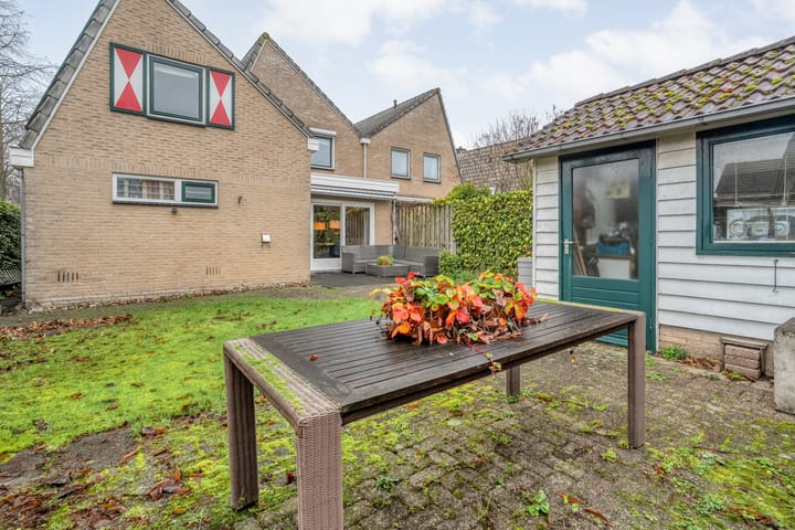 Photo 38 of De Pony 2