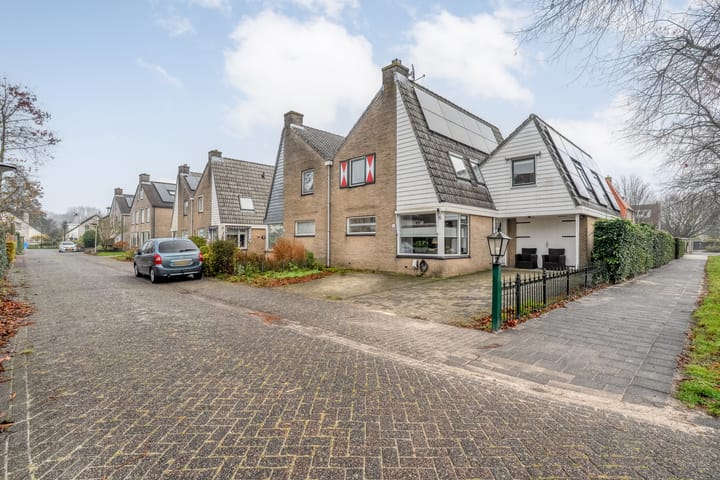 Photo 40 of De Pony 2