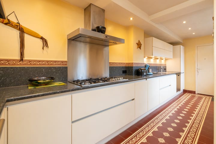 Photo 12 of Koninginneweg 37