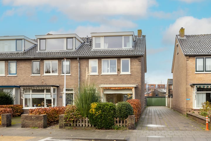 Photo 37 of Koninginneweg 37